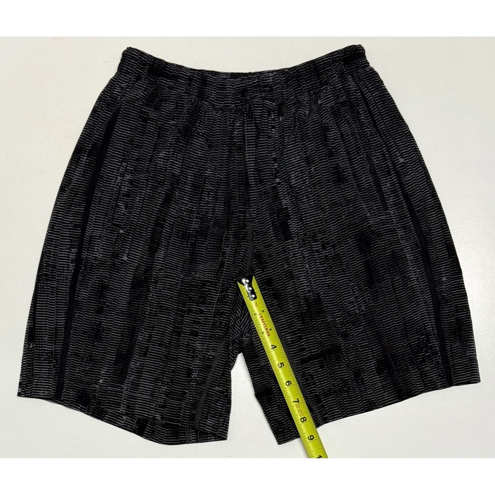 Lululemon Mens Athletic Shorts Black Grey Digital Stripe Training Running 8"